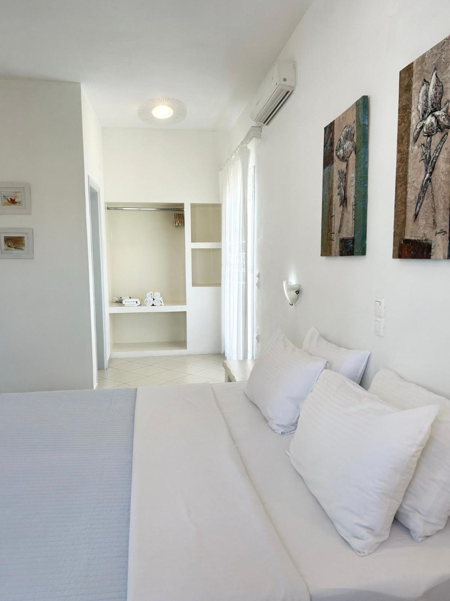 Anita Rooms & Suites Milos Adamantas (Milos) Exterior foto