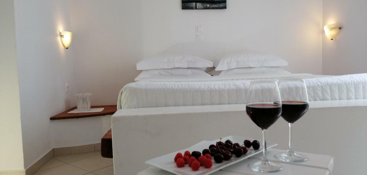 Anita Rooms & Suites Milos Adamantas (Milos) Exterior foto